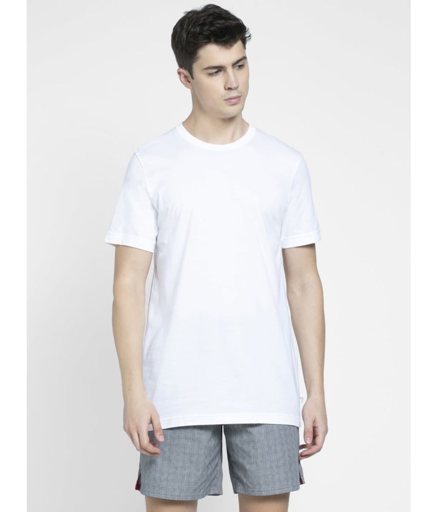    			Jockey MC06 Men Super Combed Cotton Sleeved Inner T-Shirt with Extended Length for Easy Tuck-White