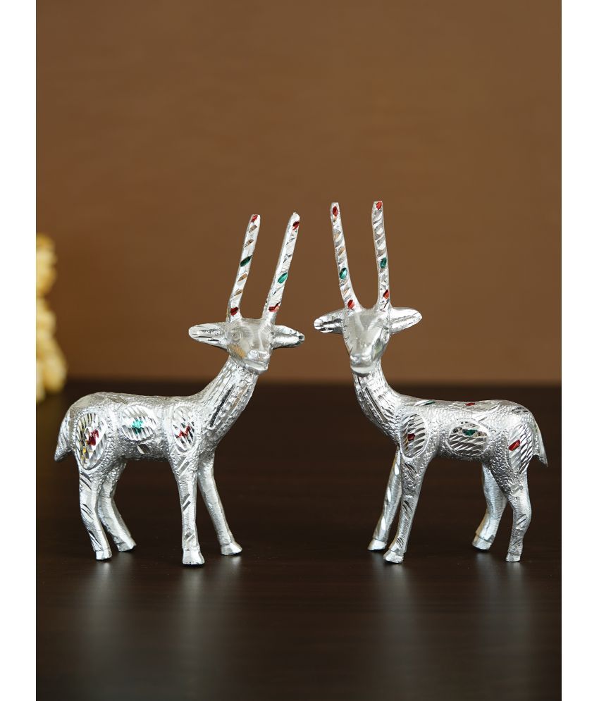     			eCraftIndia Set of 2 Silver-Toned Engraved Handcrafted Deers Decorative Showpiece