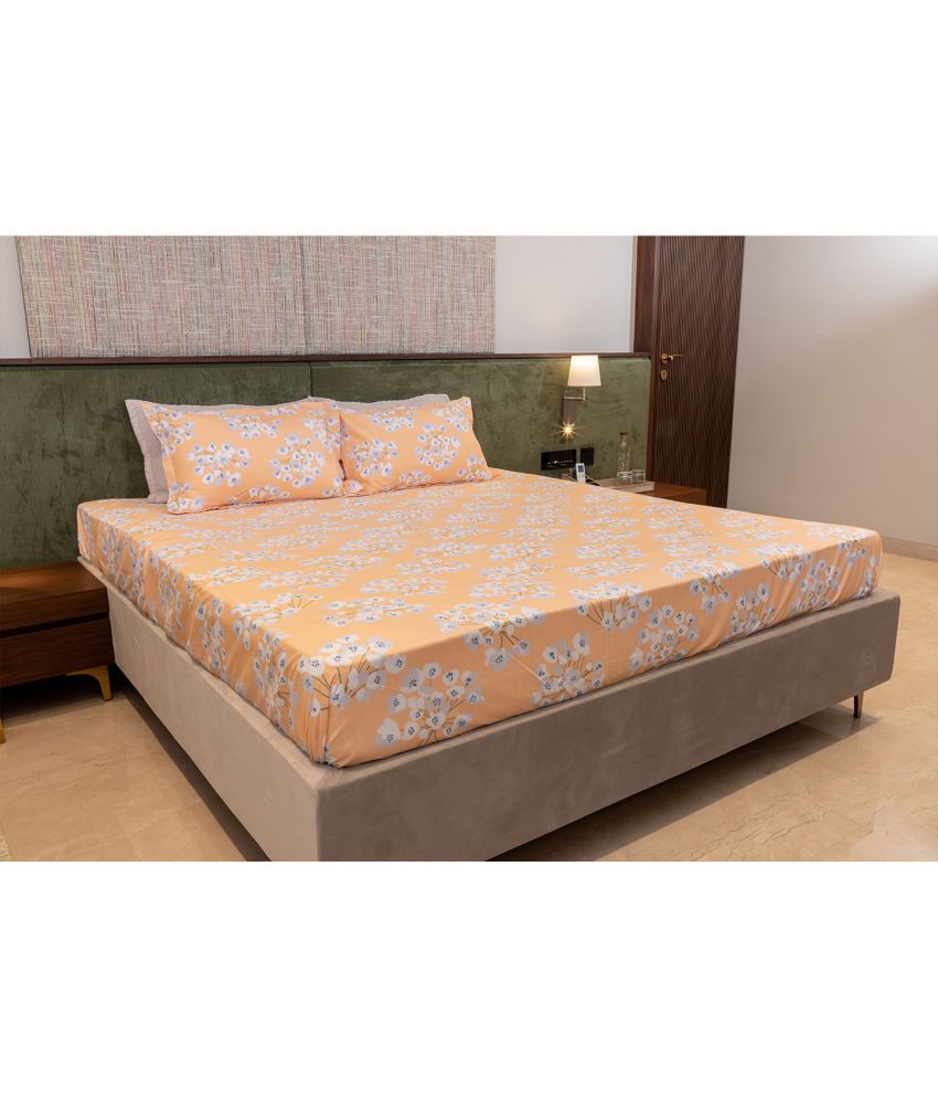     			CHANN STUDIO Microfibre Floral Fitted 1 Bedsheet with 2 Pillow Covers ( Queen Size ) - Peach