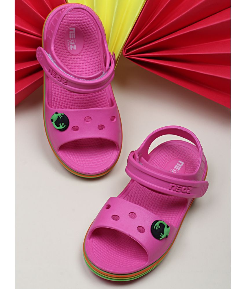     			Kids Clogs Sandal