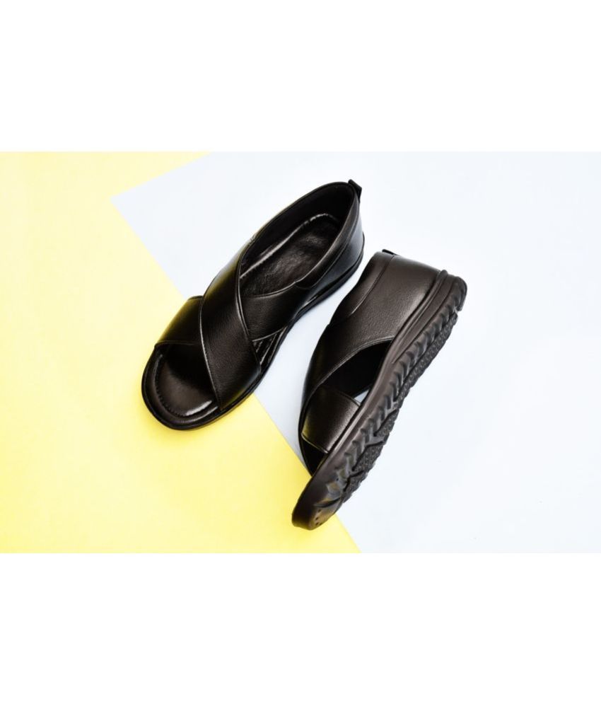     			Akiko - Black Men's Sandals