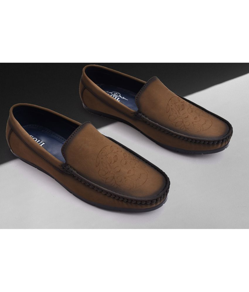     			Akiko Khaki Men's Slip on