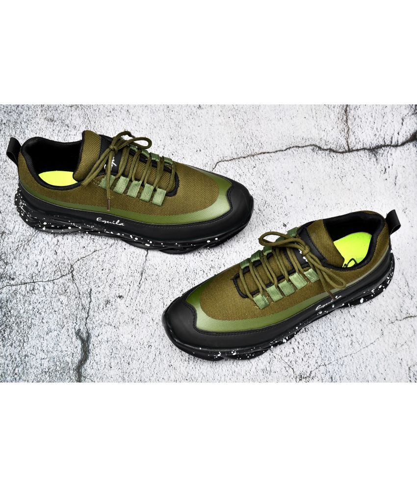     			Akiko RETRICA Green Men's Lifestyle Shoes