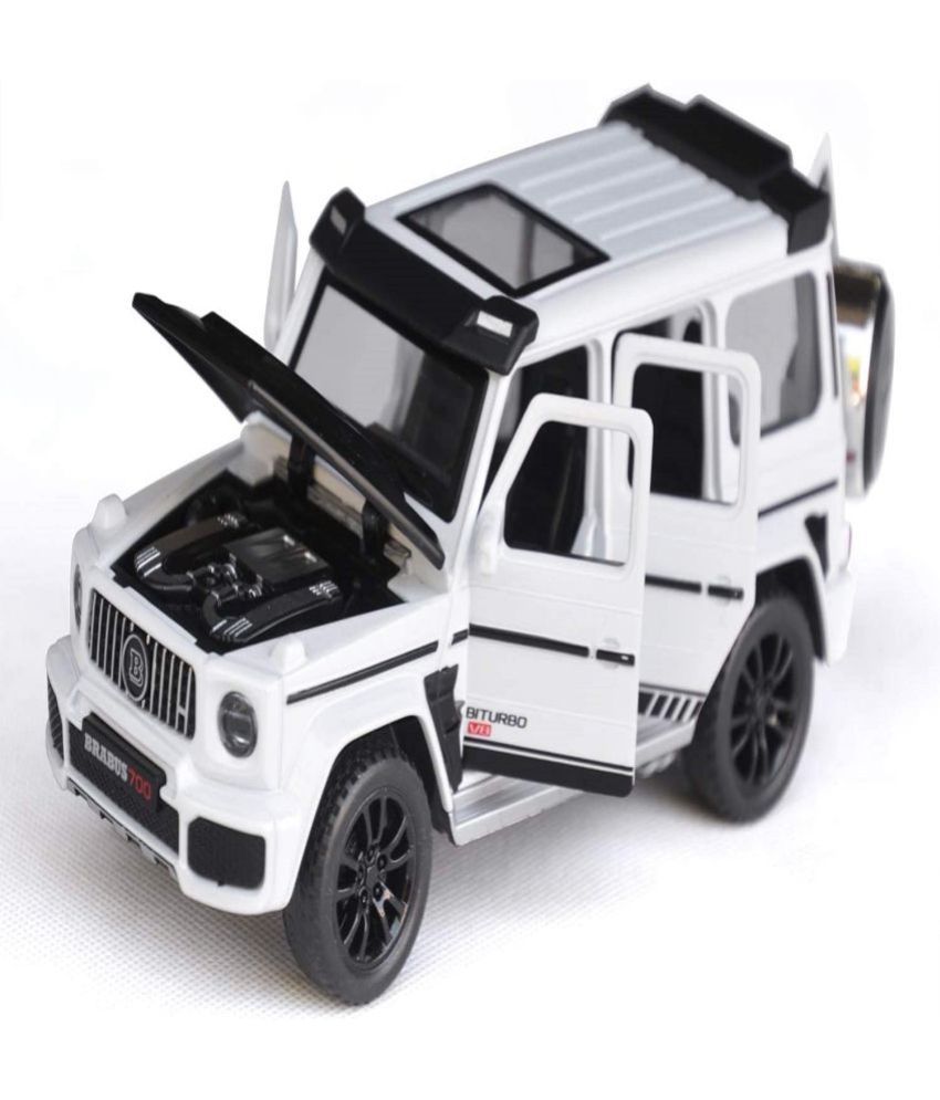     			Exclusive Alloy Metal Pull Back Die-cast Car Scale Model with Sound Light Mini Auto Toy for Kids Metal Model Toy Car with Sound and Light?New Version? (AMG G63 White)