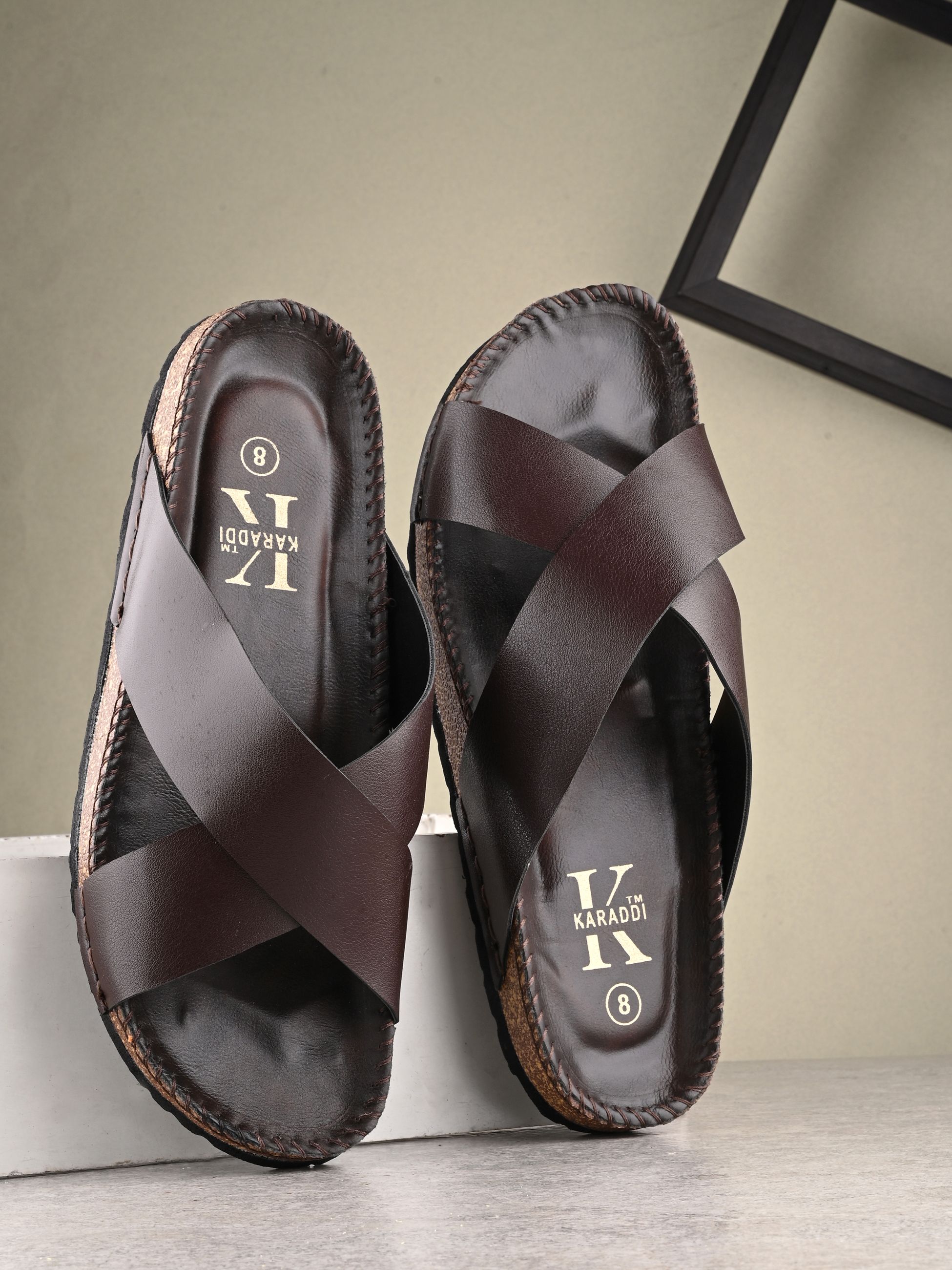     			KARADDI Brown Men's Daily Slipper