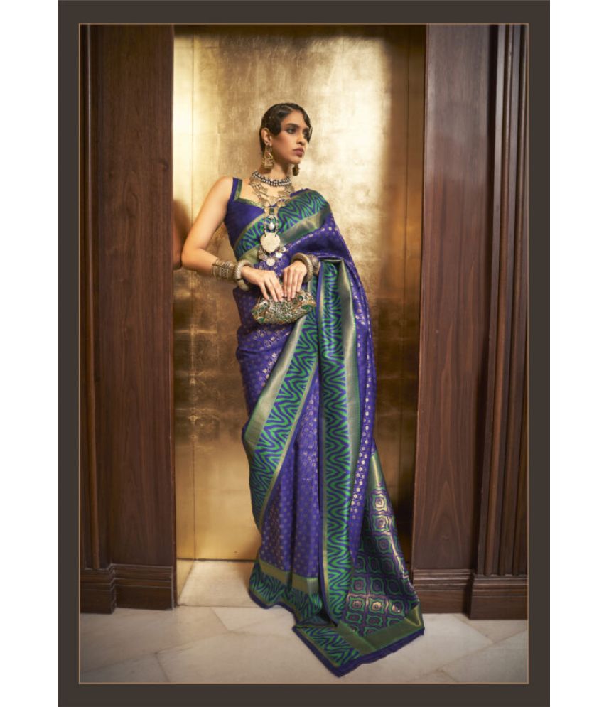     			Surat Textile Co Banarasi Silk Woven Saree With Blouse Piece - Green ( Pack of 1 )