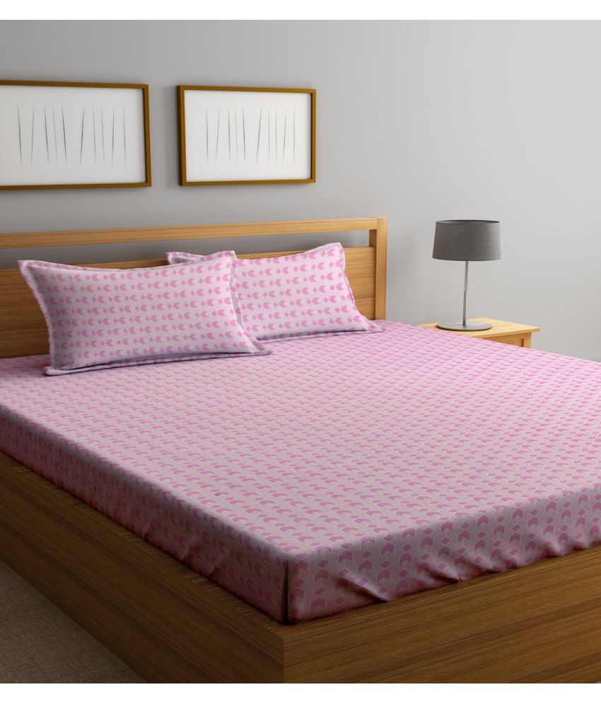     			Klotthe Poly Cotton Geometric 1 Double Bedsheet with 2 Pillow Covers - Pink