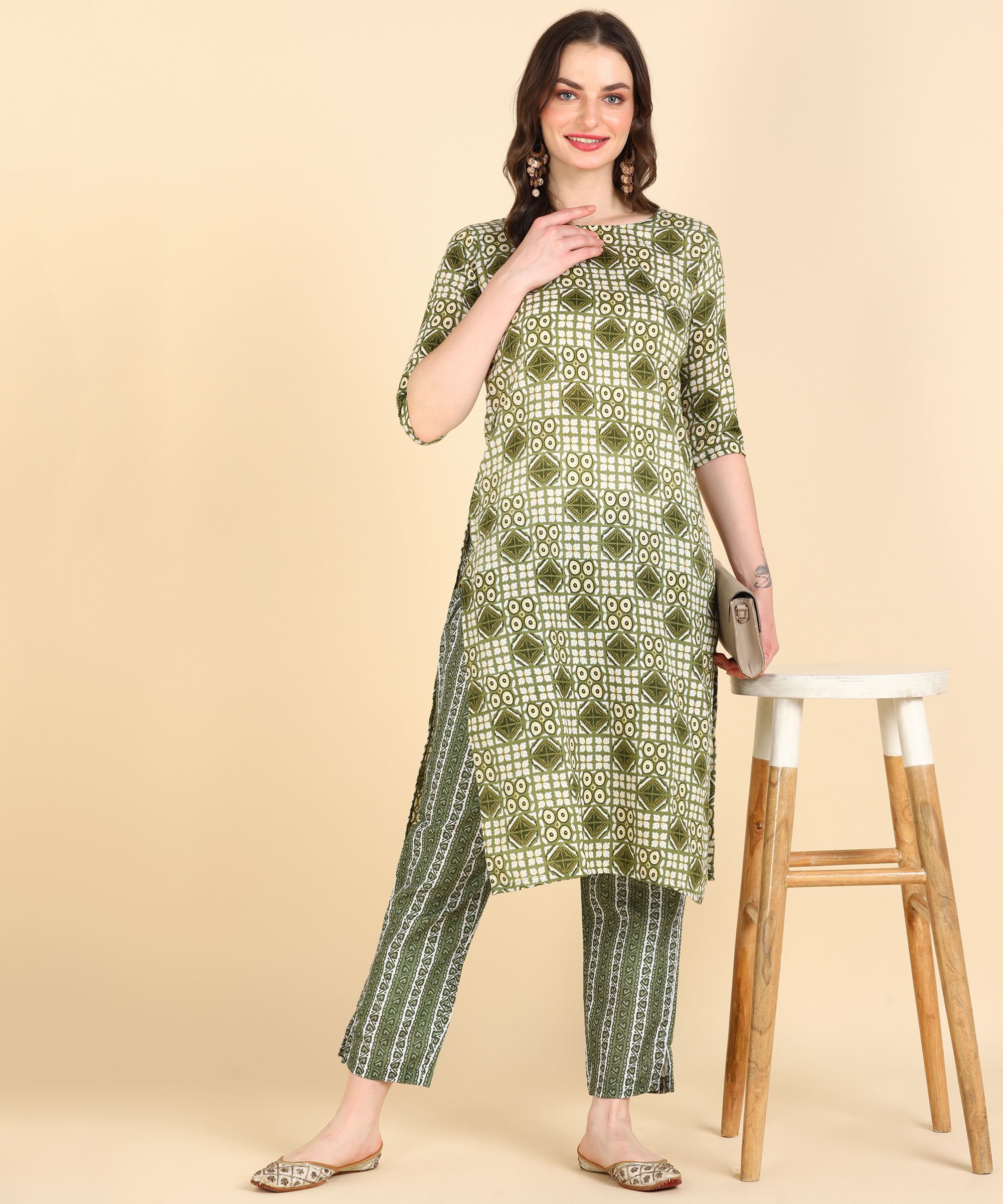     			Hiva Trendz Cotton Blend Checks Kurti With Pants Women's Stitched Salwar Suit - Multicolor ( Pack of 1 )