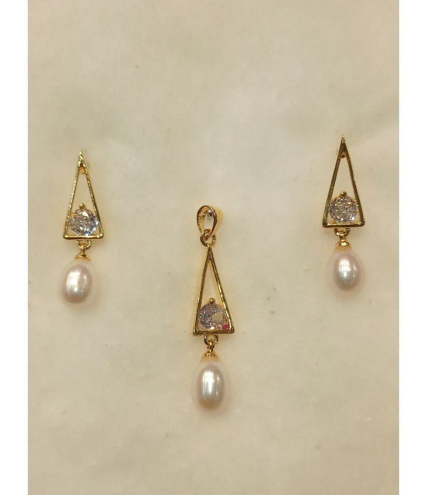     			Mannatraj Pearls & Jewellers White Pendant ( Pack of 1 )