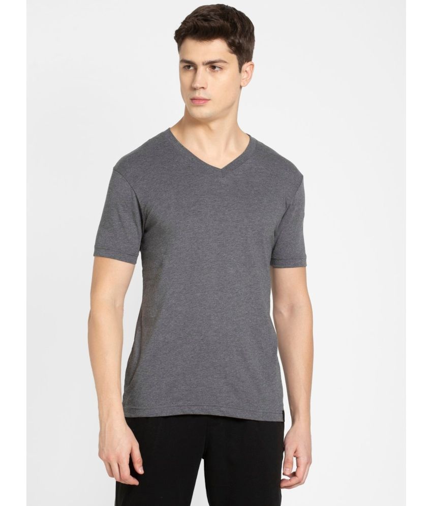     			Jockey 2726 Men's Super Combed Cotton Rich Solid V Neck Half Sleeve T-Shirt - Charcoal Melange