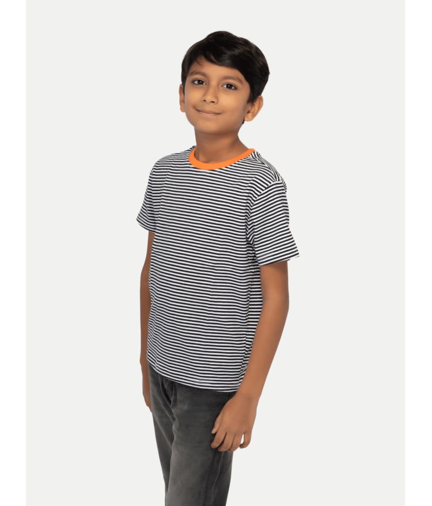     			Radprix Black Cotton Blend Boy's T-Shirt ( Pack of 1 )