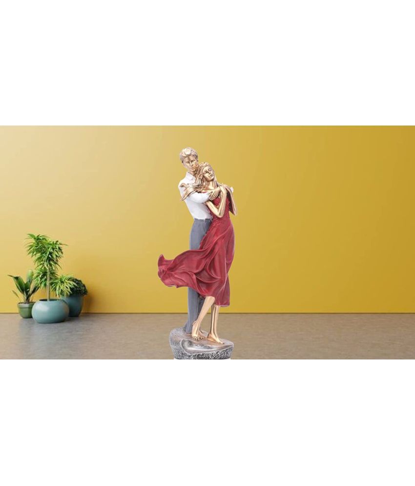     			Miss Peach Couple & Human Figurine 40 cm - Pack of 1