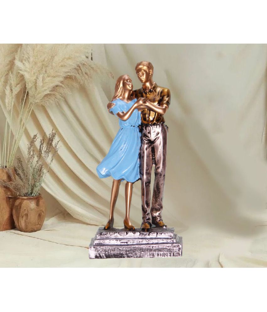     			Miss Peach Couple & Human Figurine 25 cm - Pack of 1