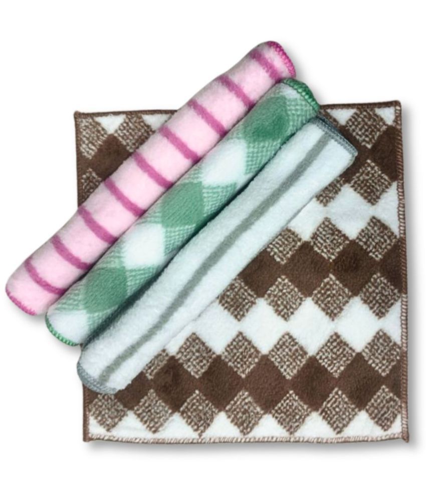     			Extra Soft and Super Microfiber Face Towel Baby Small Towel Newborn Handkerchief Bath Wash Cloths (Random Designs & Color) (25 x 25 CM) Pack of 4