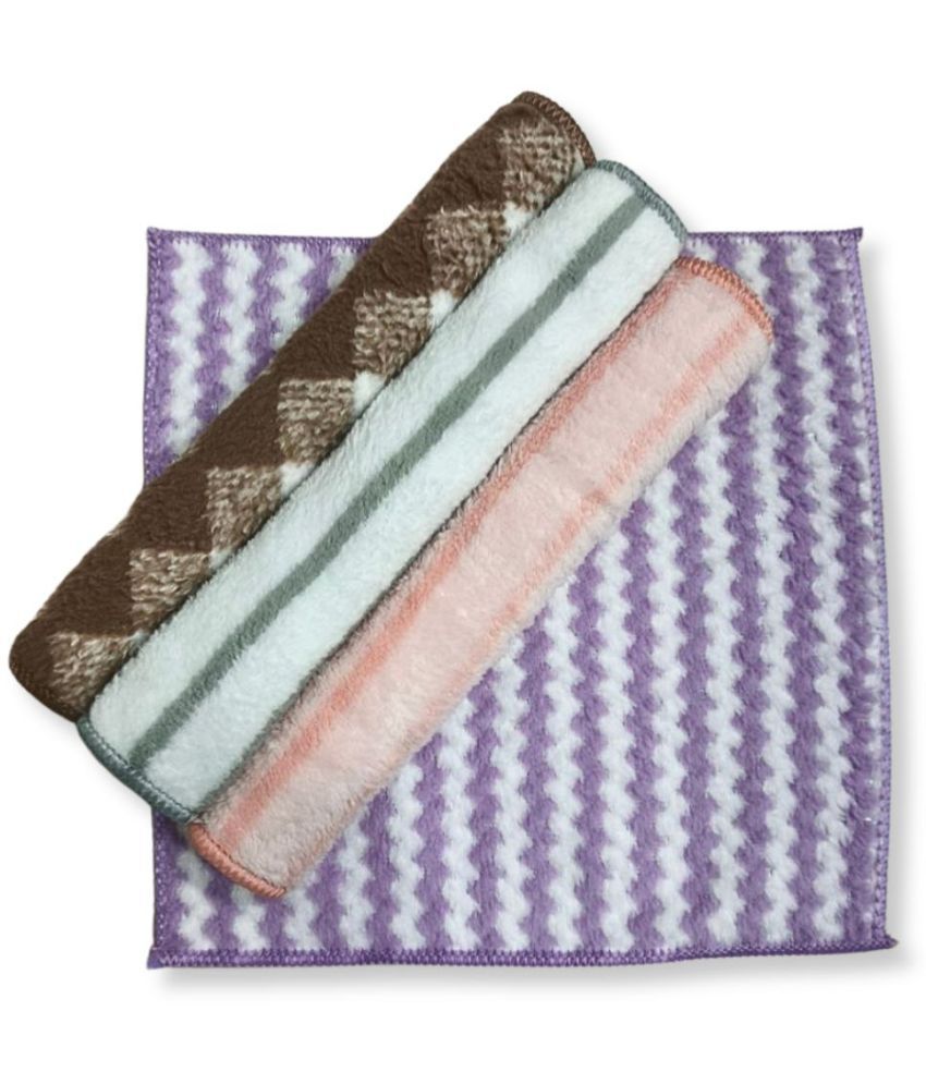    			Microfiber Towel for Babies-Ideal for Big Kid Baby Towel, Wrap Towel Extra Soft and Super Absorbent for Women's, Kids and Newborn Baby - Set of 4 (25X 25) CM