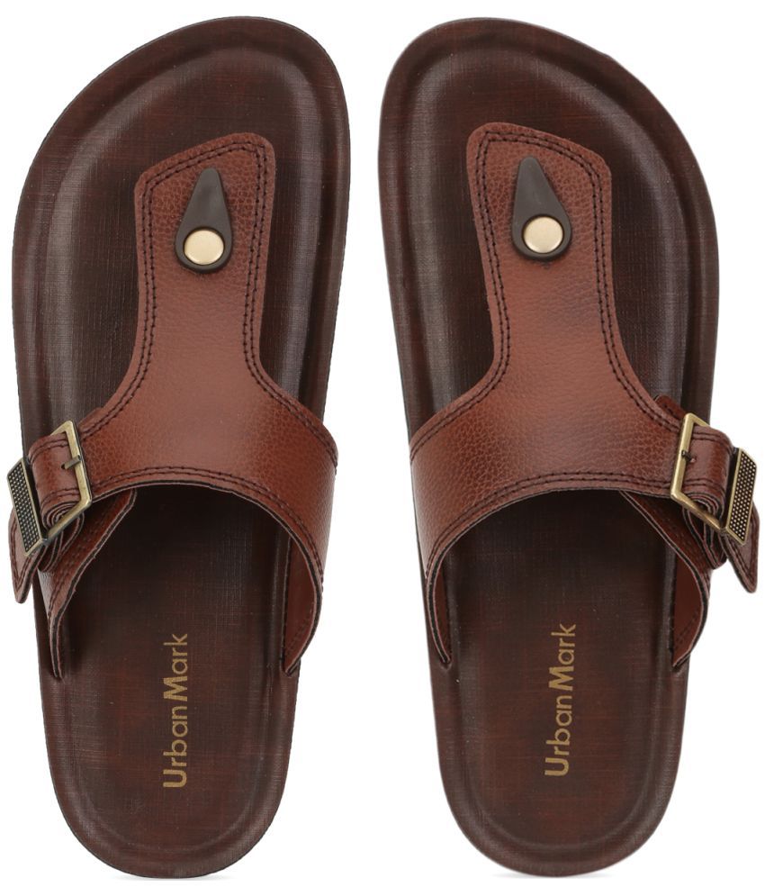     			UrbanMark Men Comfortable Cushioned with Side Buckle Strap Thong Flip-Flop