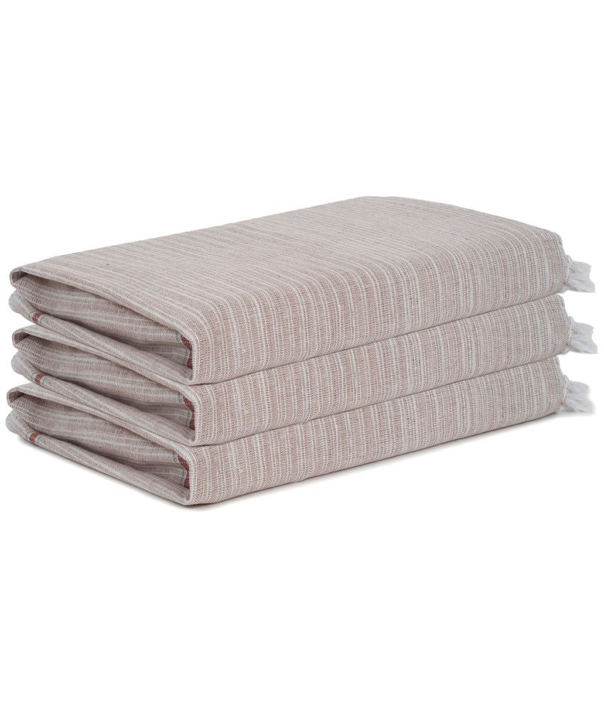     			Klotthe Cotton Self Design Below 300 -GSM Bath Towel ( Pack of 3 ) - Beige