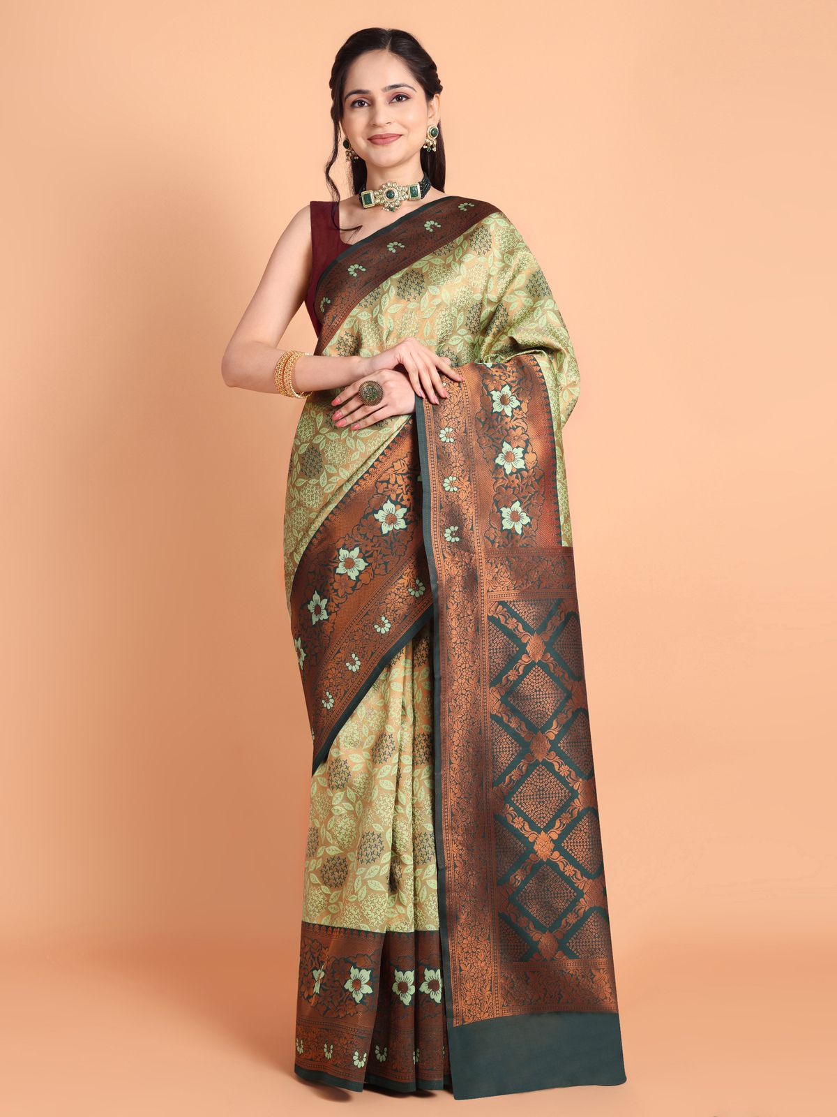     			Taslar Silk Blend Embellished Saree With Blouse Piece - Green ( Pack of 1 )
