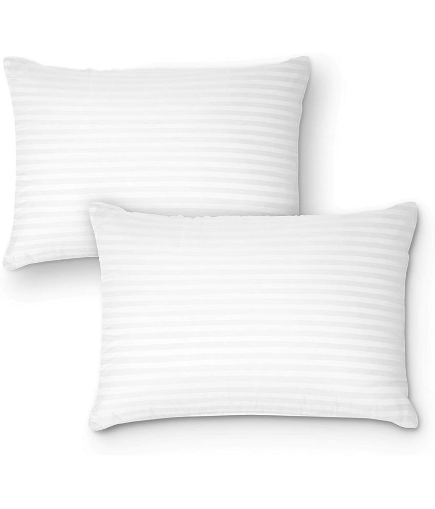     			Fine Decor Set of 2 Fibre Pillow
