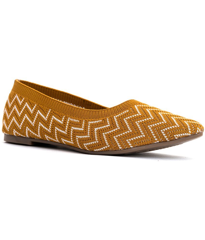     			KHADIM Yellow Women's Casual Ballerinas