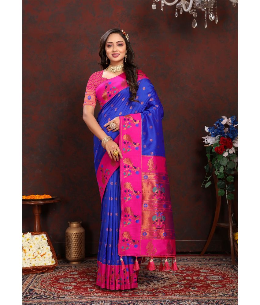     			OFLINE SELCTION Silk Blend Woven Saree With Blouse Piece - Navy Blue ( Pack of 1 )