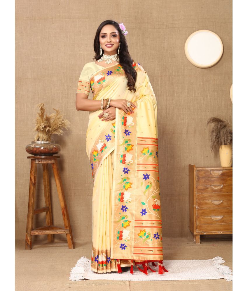     			OFLINE SELCTION Silk Blend Woven Saree With Blouse Piece - Cream ( Pack of 1 )