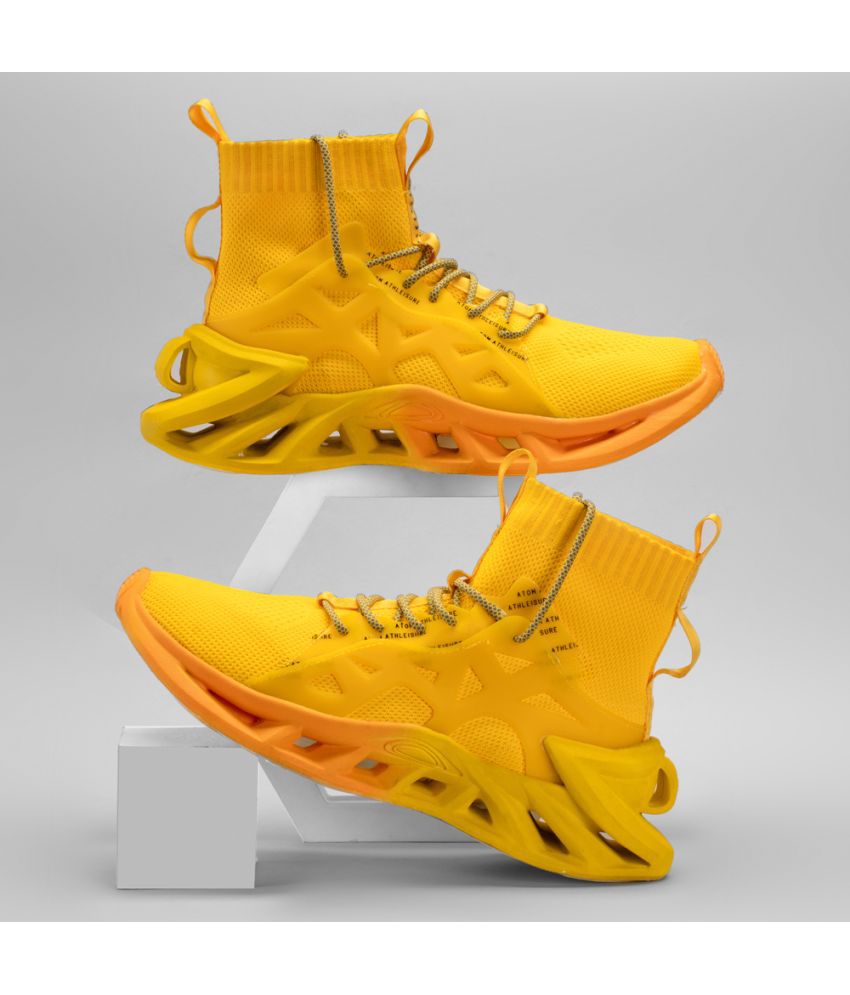    			atom AlphaBounce Yellow Men's Sneakers