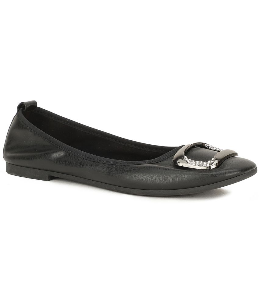     			Bata Black Women's Casual Ballerinas