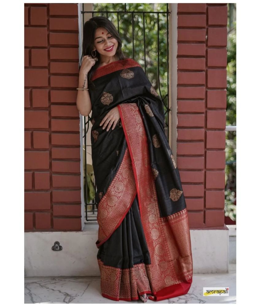     			MORLY Kanjivaram Embellished Saree With Blouse Piece - Black ( Pack of 1 )