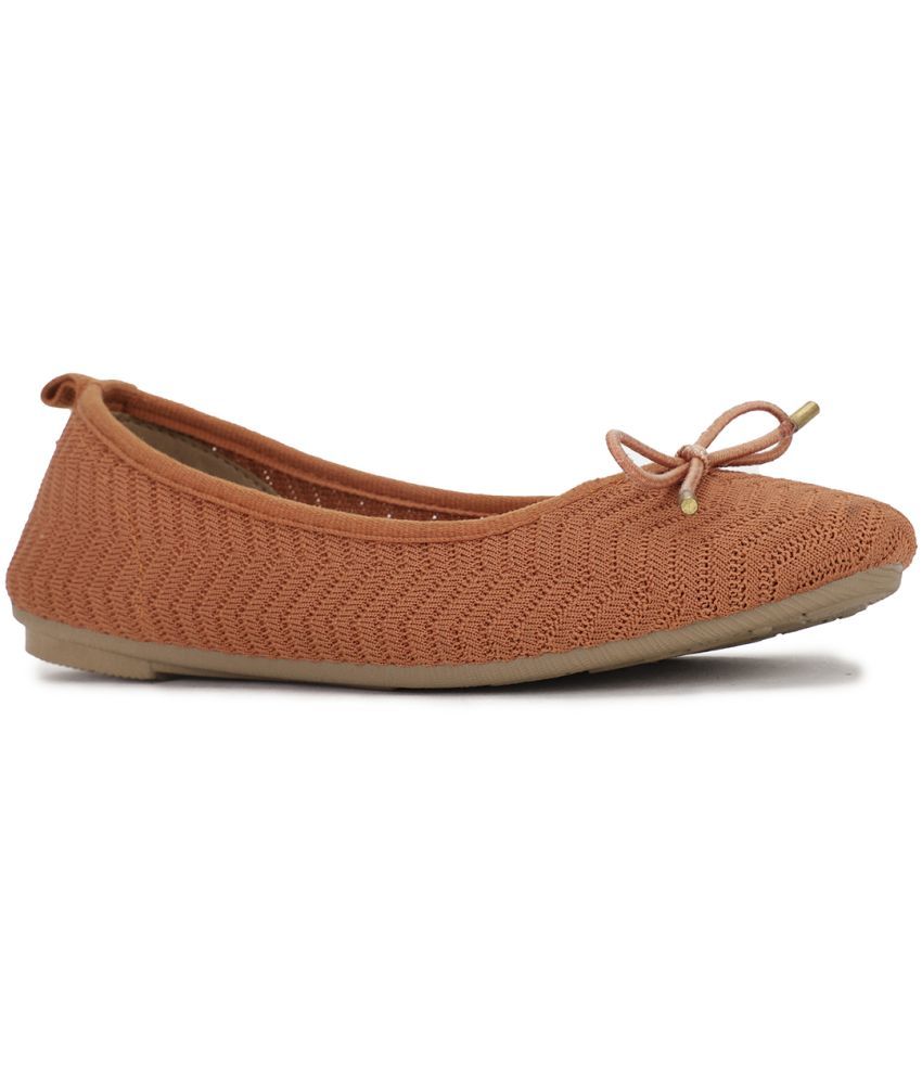     			Bata Tan Women's Casual Ballerinas