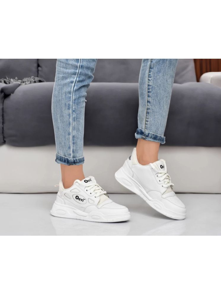     			wrizt White Women's Sneakers