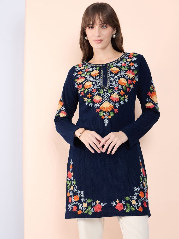     			Clapton Woollen Embroidered Straight Women's Kurti - Navy Blue ( Pack of 1 )