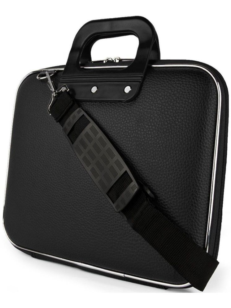     			Da Tasche Black Solid Messenger Bag