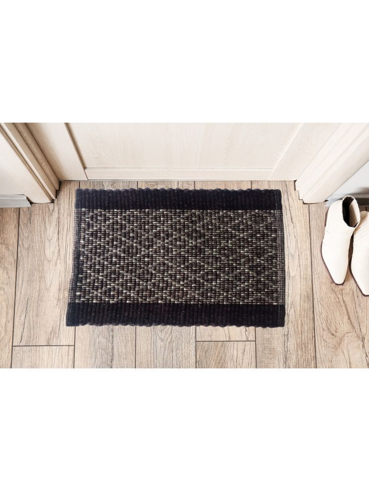     			UrbanArts - Regular Polycotton Door Mat ( 60 X 40 cm ) Single - Brown