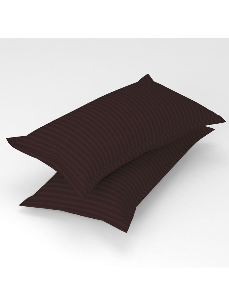     			gharsaaz - Pack of 2 Poly Cotton Vertical Striped Standard Size Pillow Cover ( 68.58 cm(27) x 43.18 cm(17) ) - Brown