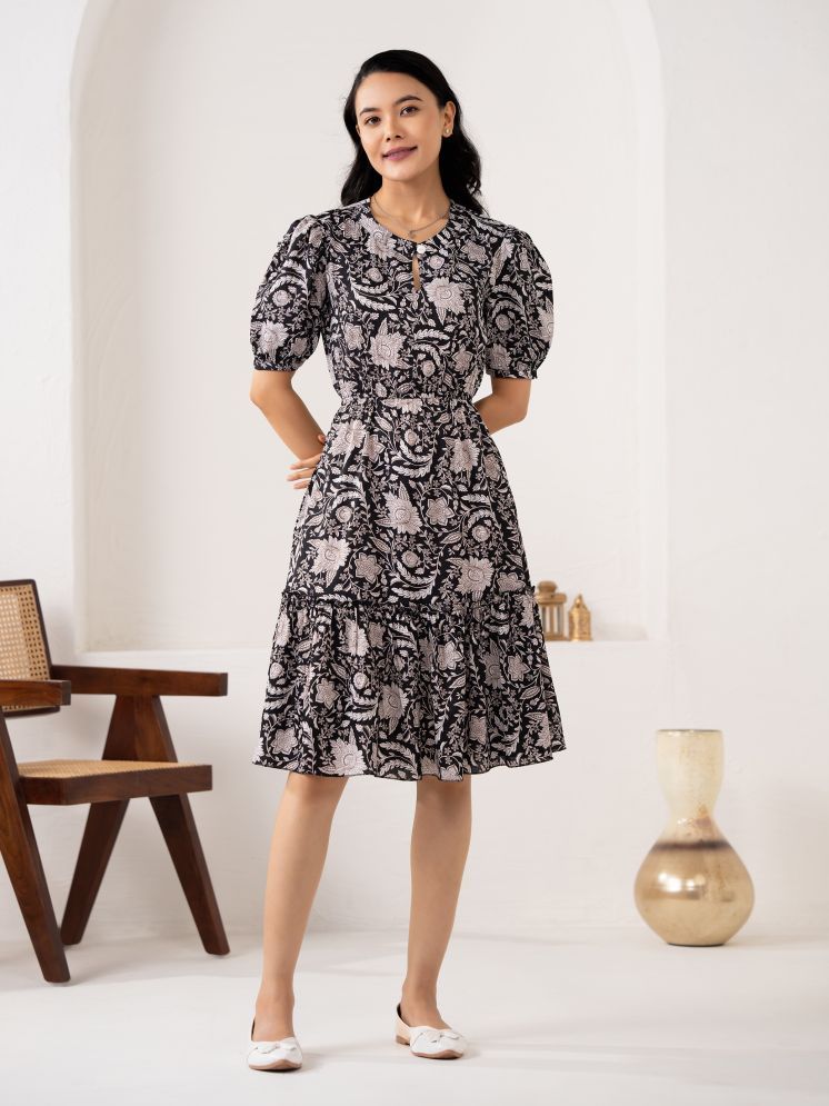     			aask Crepe Printed Knee Length Women's Fit & Flare Dress - Black ( Pack of 1 )