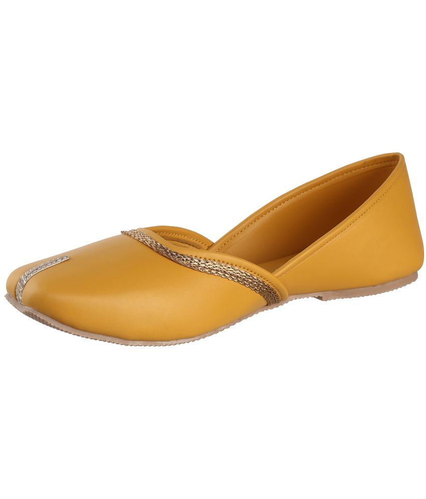     			Catbird Yellow Women's Juttis