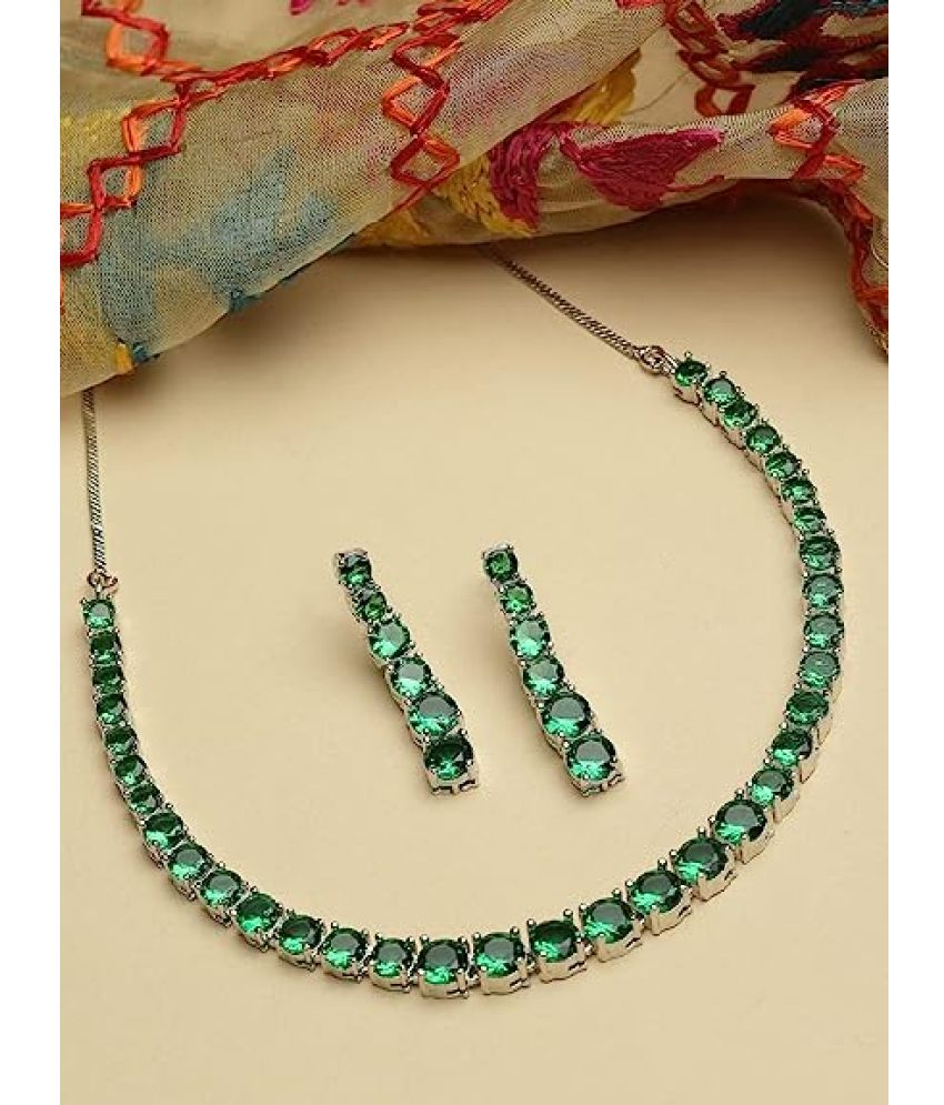     			PUJVI Green Alloy Necklace Set ( Pack of 1 )