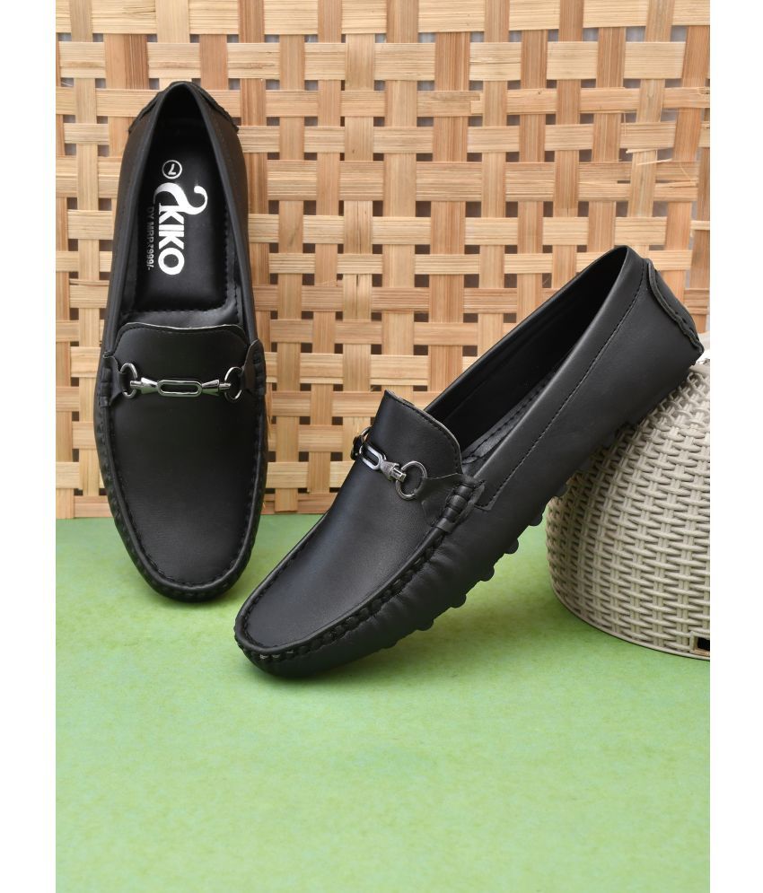     			Akiko Black Men's Formal