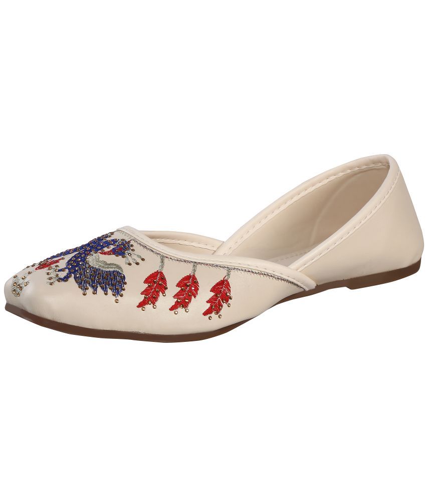     			Catbird Cream Women's Juttis