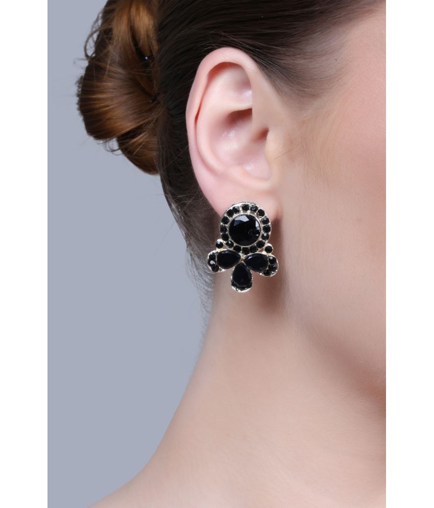     			SUNHARI Black Stud Earrings ( Pack of 1 )