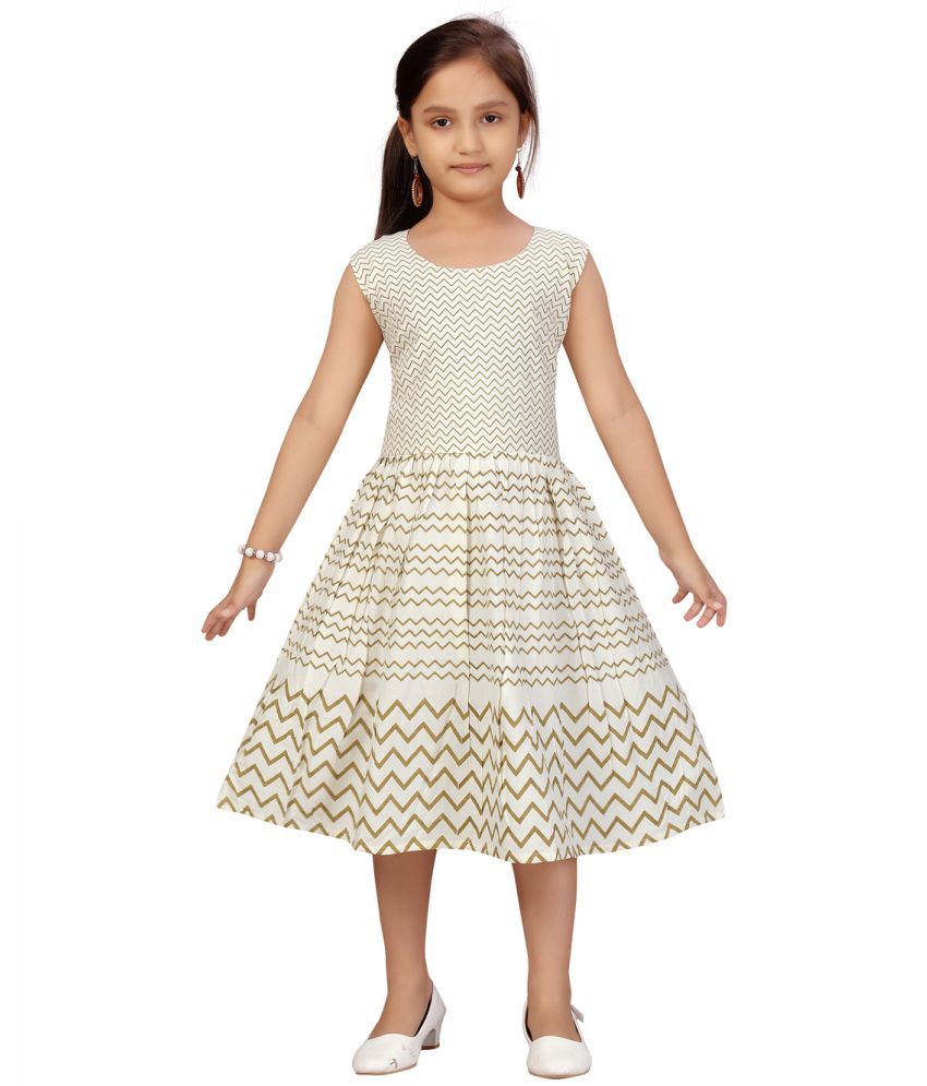     			Aarika Cotton Fit And Flare Dress For Girls ( Pack of 1 , Cream )