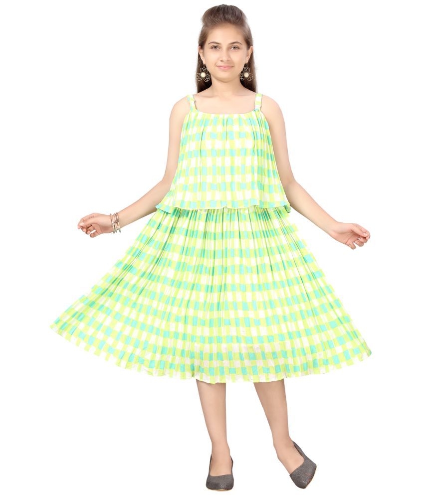     			Aarika Green Georgette Girls Fit And Flare Dress ( Pack of 1 )