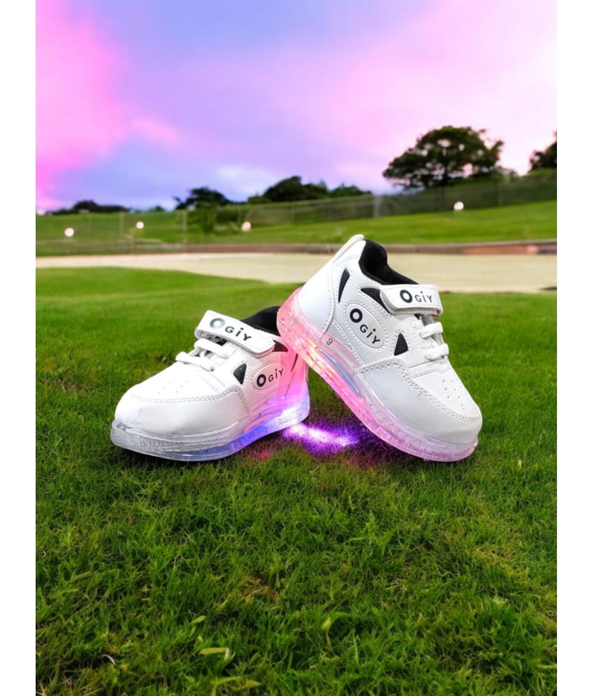     			GLOBIN - White Boy's LED Shoes ( 1 Pair )