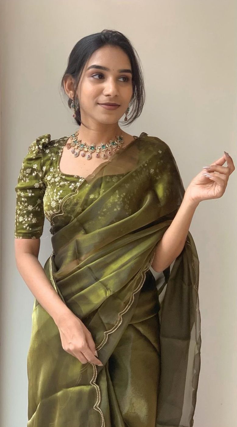     			Aika Organza Embellished Saree With Blouse Piece - Olive ( Pack of 1 )