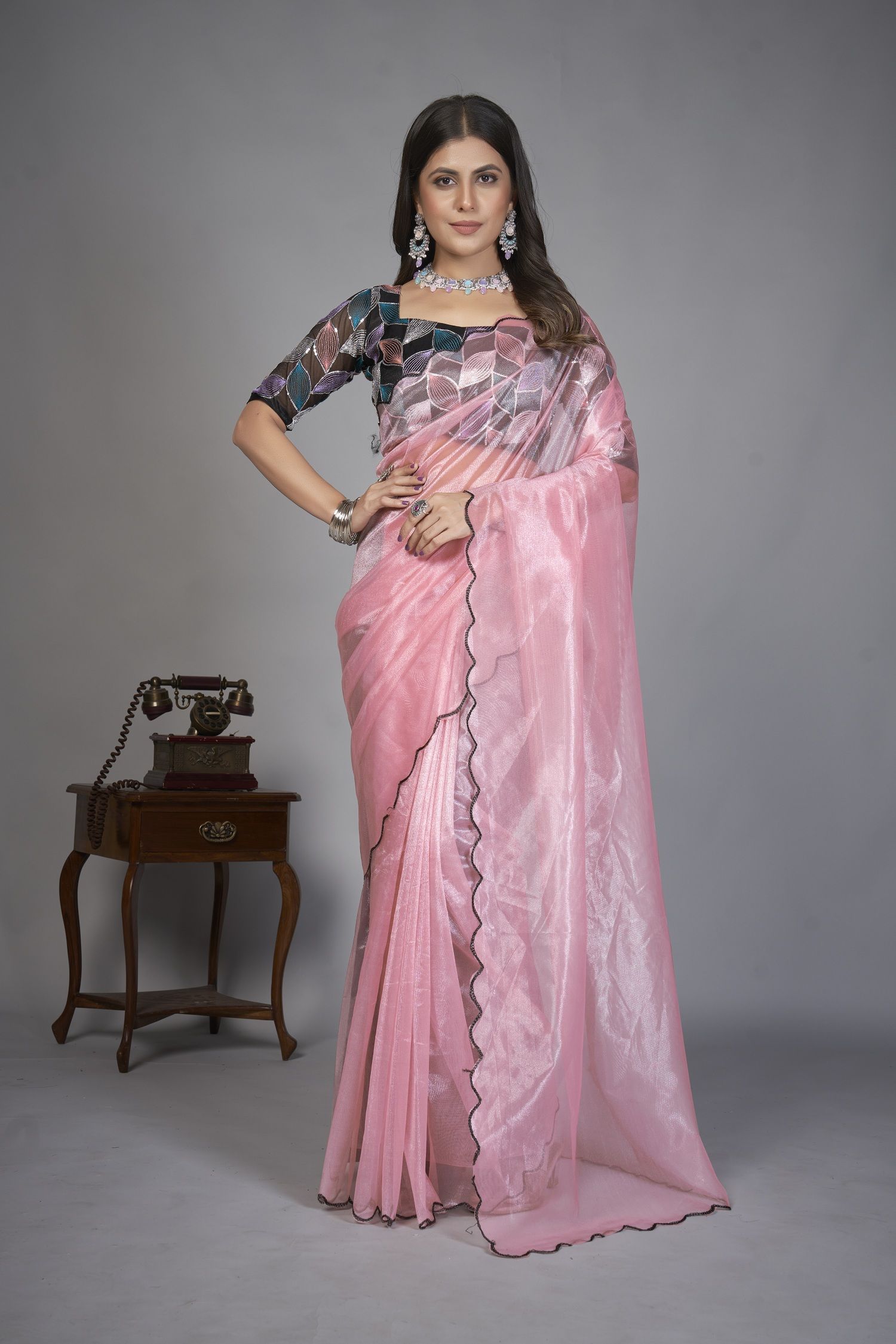     			JULEE Organza Solid Saree With Blouse Piece - Peach ( Pack of 1 )