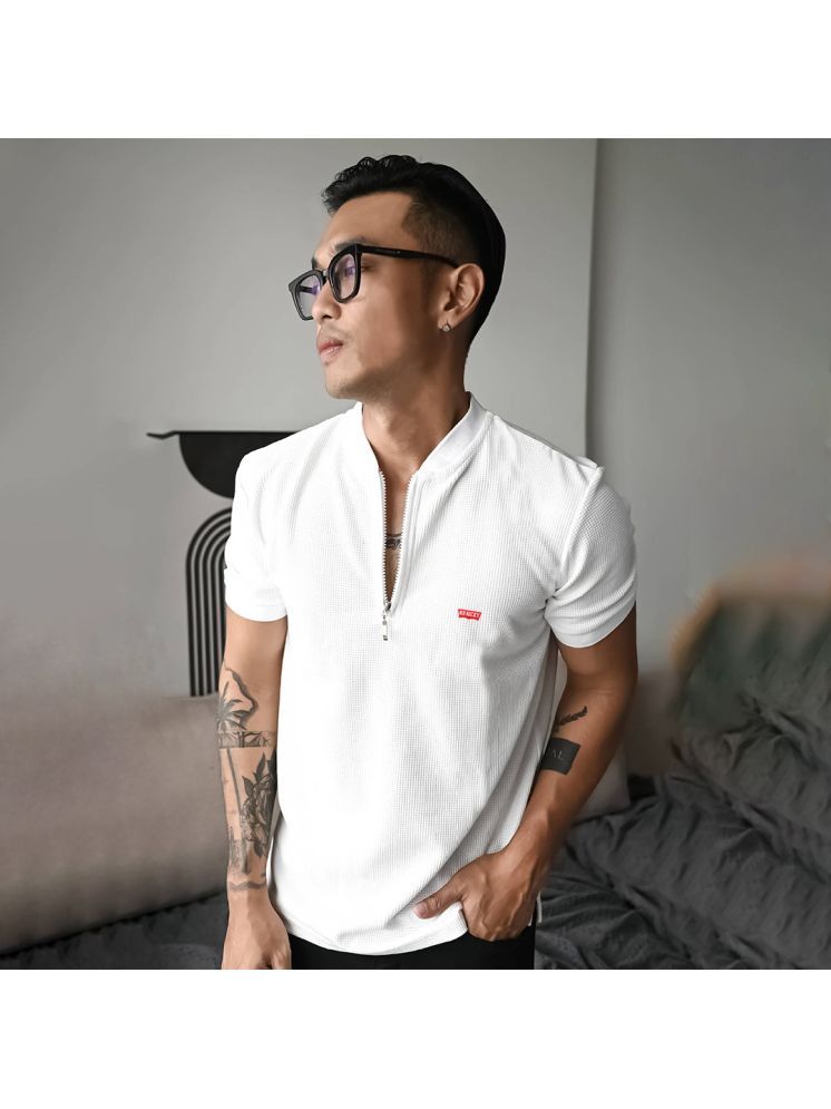     			CONWAY Cotton Blend Regular Fit Self Design Half Sleeves Men's Mandarin Collar T-Shirt - White ( Pack of 1 )