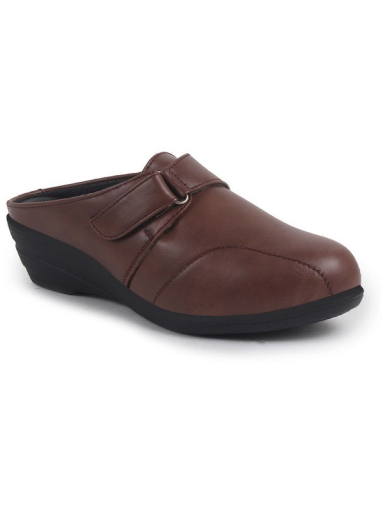     			Fausto Brown Women's Formal Ballerinas