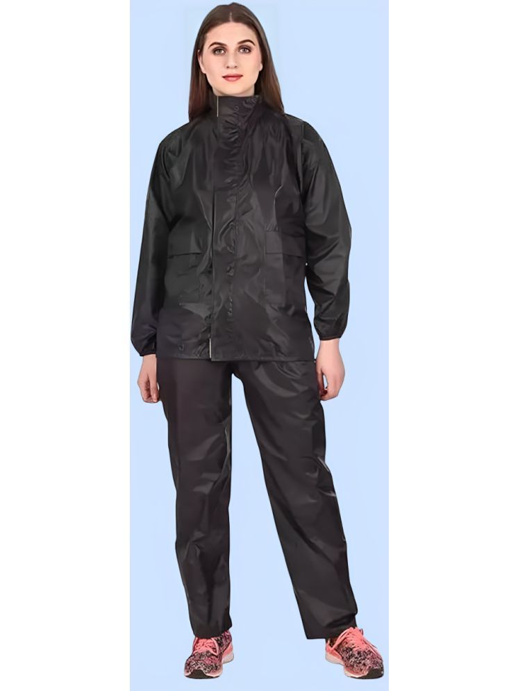     			plusperfaction Raincoat Set - Black