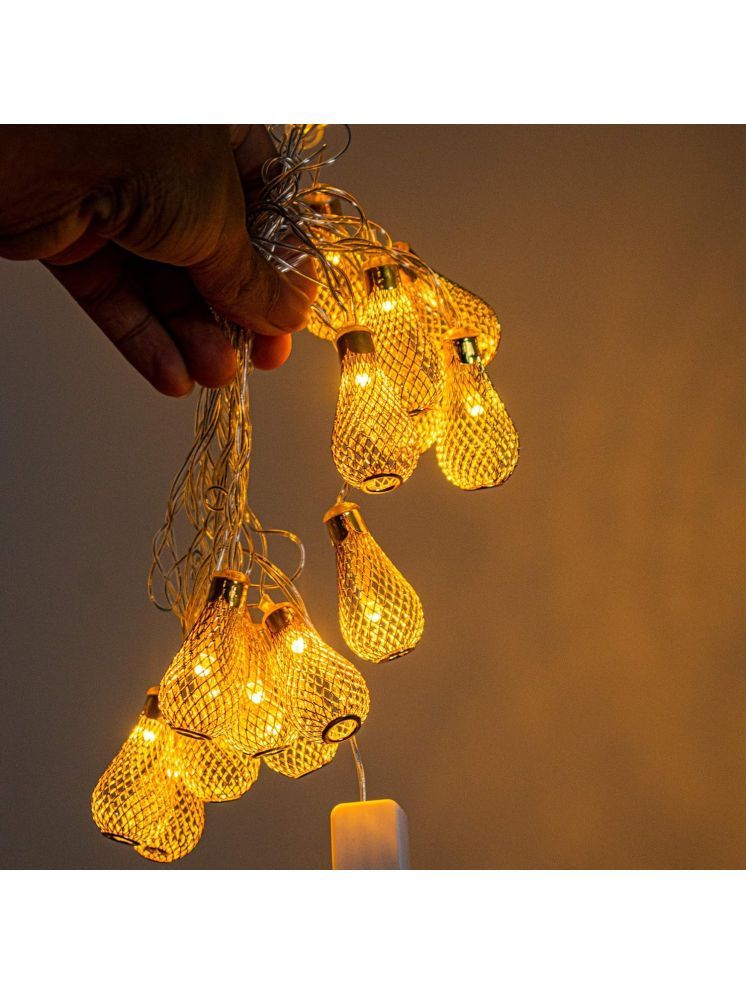     			MIRADH Yellow 3Mtr String Light ( Pack of 1 )